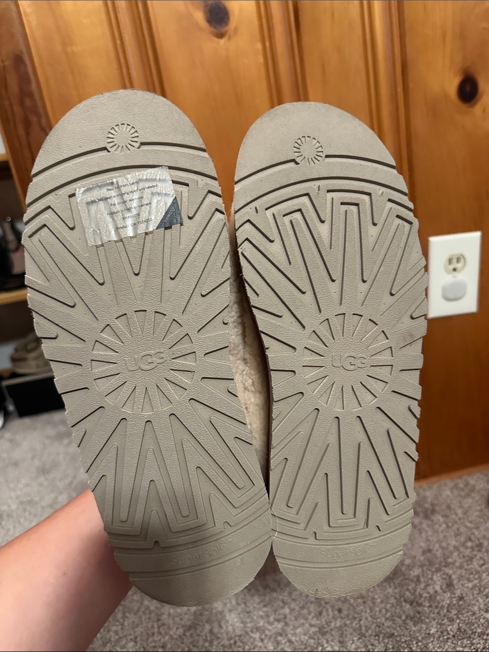 Ugg Tazz Platforms - Picture 2 of 4